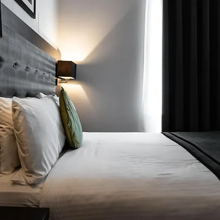 The W14 Kensington-3